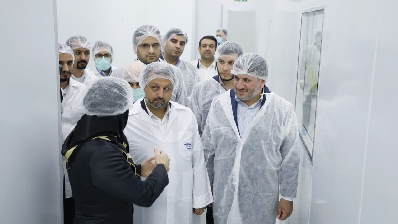 وزیر اقتصاد از طرح توسعه دو واحد تولیدی و صنعتی یزد بازدید كرد